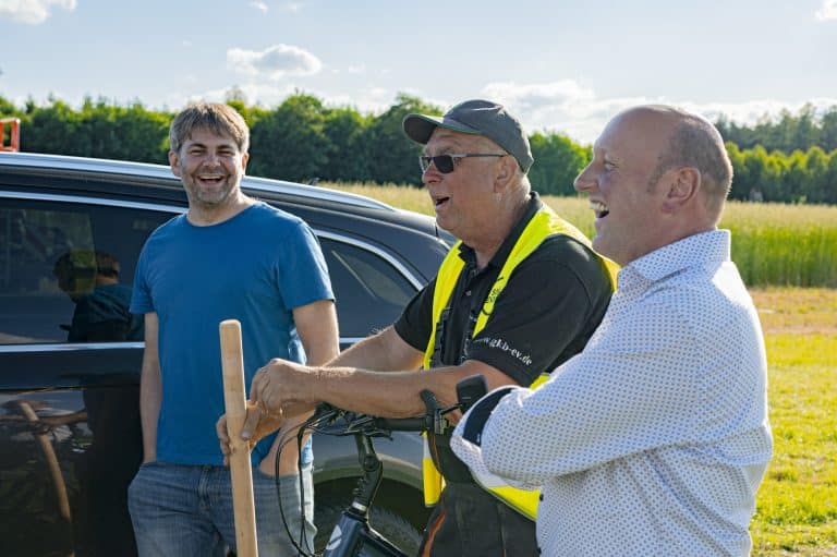 Alexander Klümper und Heiner Willenborg in bester Laune mit Burkhard Fromme von der GKB