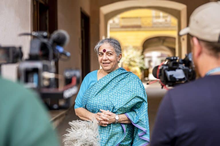 Interview mit Vandana Shiva.